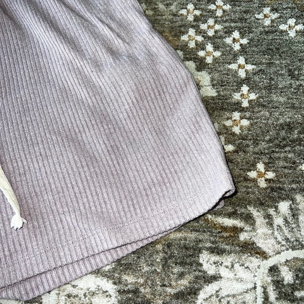 Lavender Ribbed Shorts with Drawstring - Picture 2 of 6